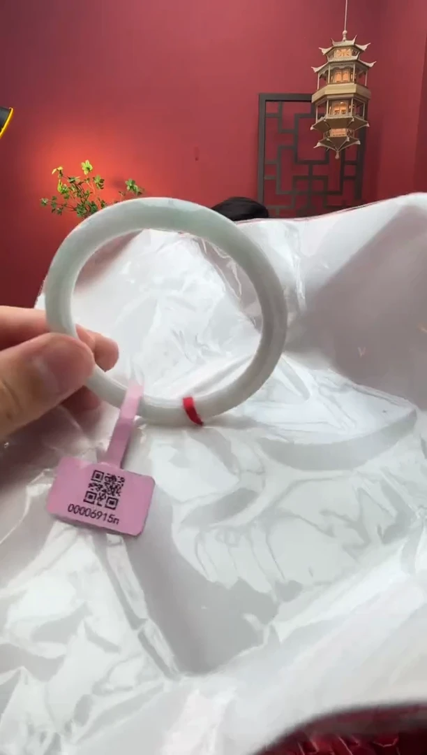 未镶嵌手镯（圆镯）翡翠翡翠手镯13