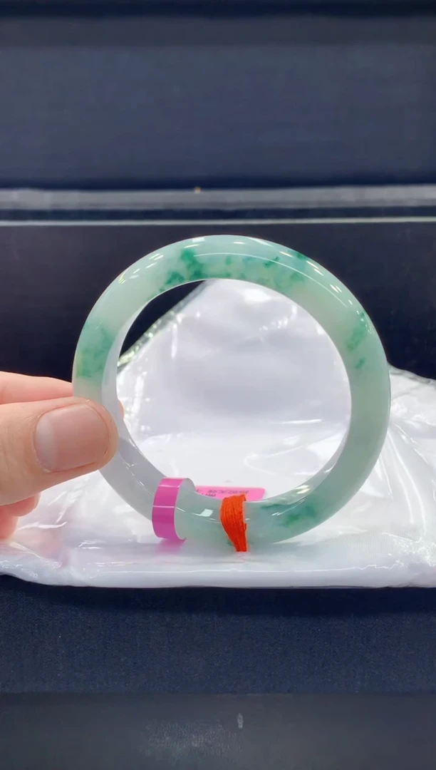 未镶嵌手镯翡翠翡翠手镯