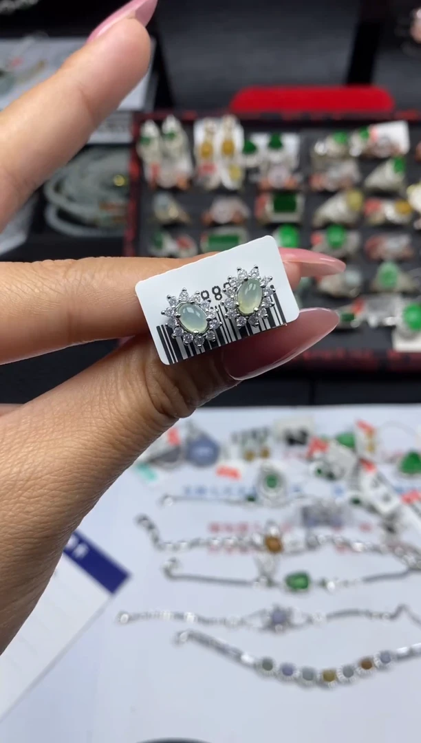 未镶嵌戒指翡翠1