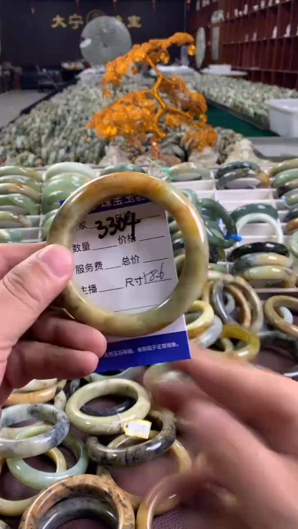 未镶嵌蛇纹石玉手镯3304