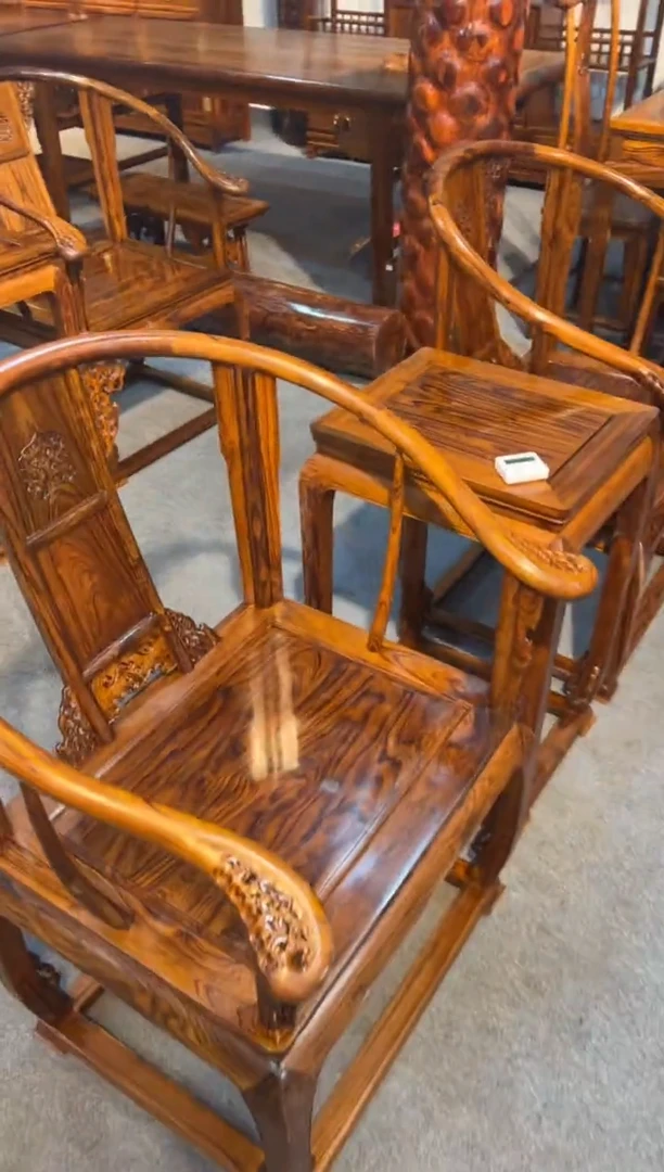 【闪购商品】花梨木类木雕椅子一对