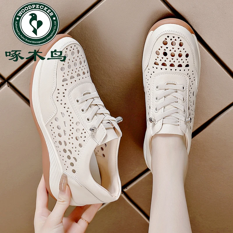 啄木鸟百搭时尚韩版洞洞鞋女2025软底夏季镂空透气网面休闲妈妈鞋