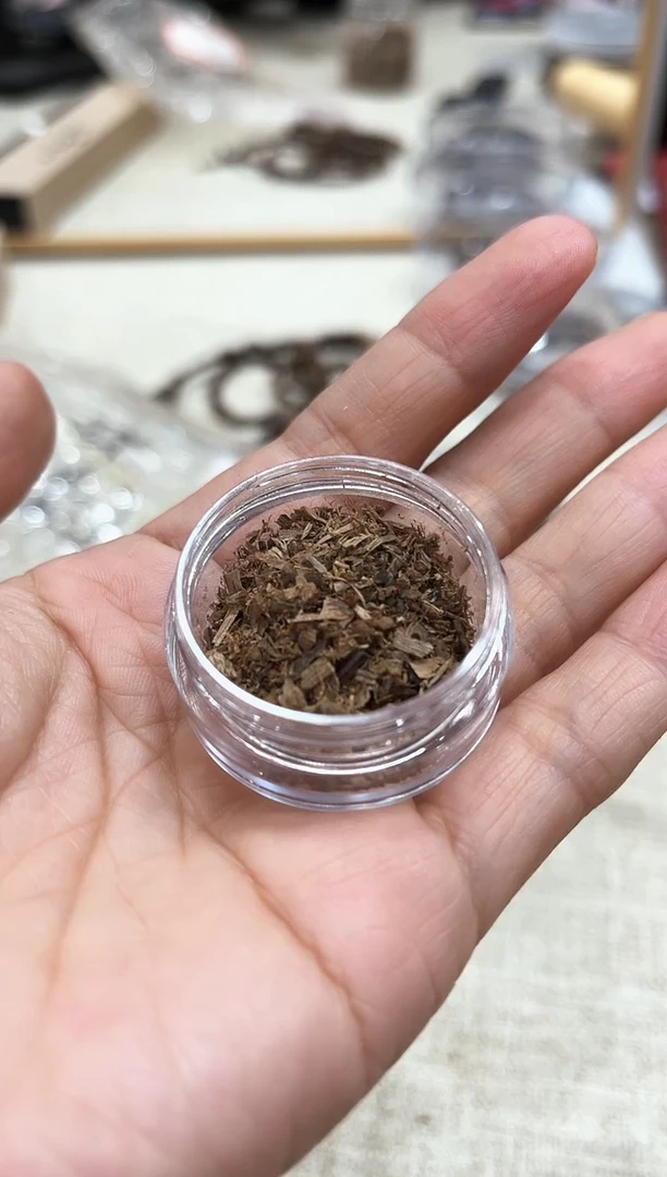 【闪购商品】沉香沉香碎屑芽庄黑棋级别品香料1克