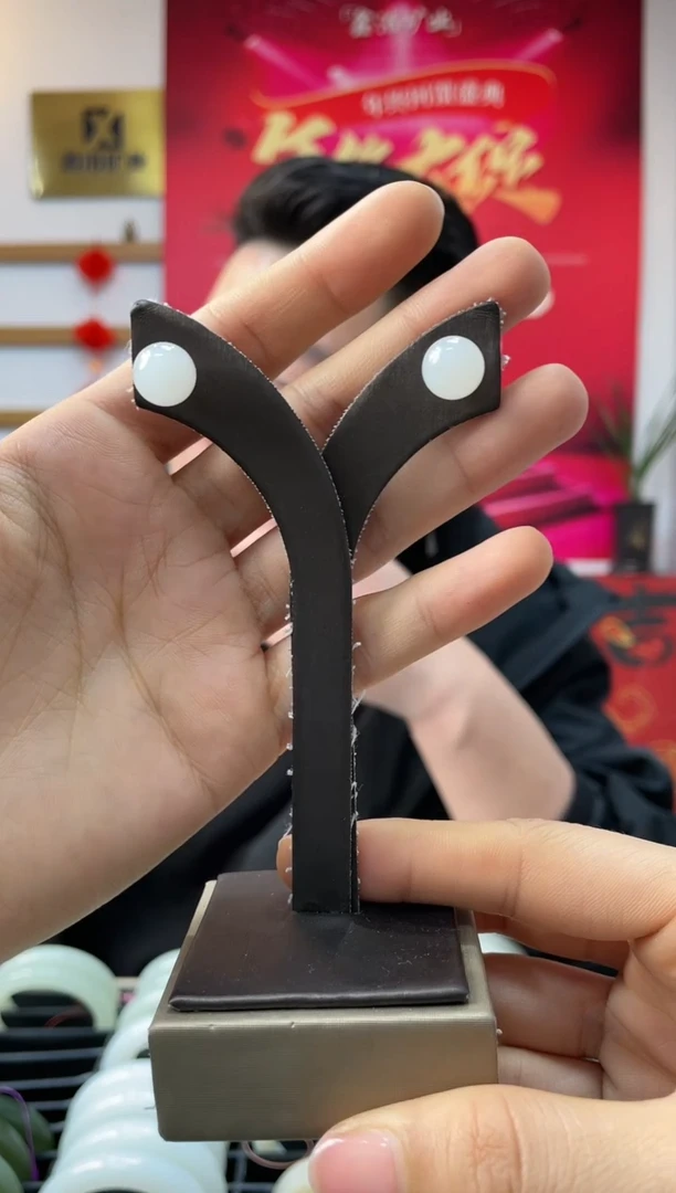 【闪购商品】和田玉耳饰18K金镶嵌且末天泰卡10-9耳钉发一对