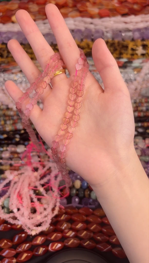 玛瑙/玉髓未镶嵌珠宝半成品爱心草莓晶
