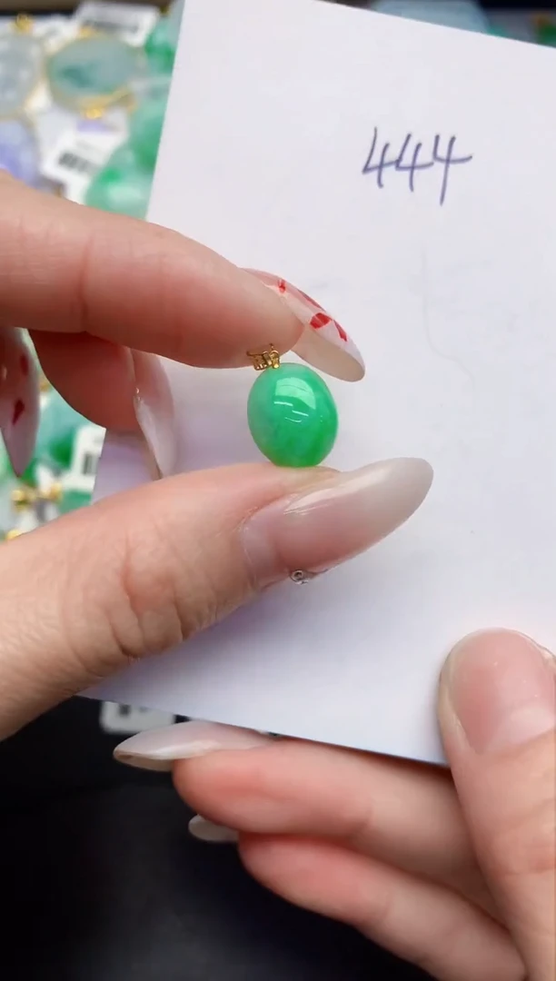 【闪购商品】翡翠颈饰18K金镶嵌0000000000