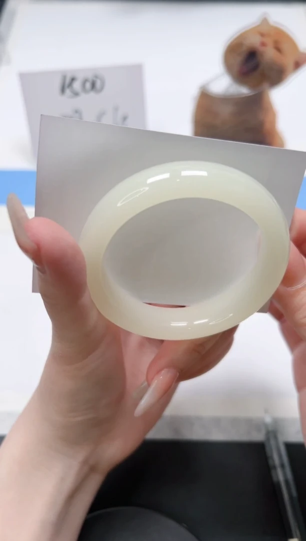 【闪购商品】石英质玉手镯未镶嵌145/蜂蜜水53.1