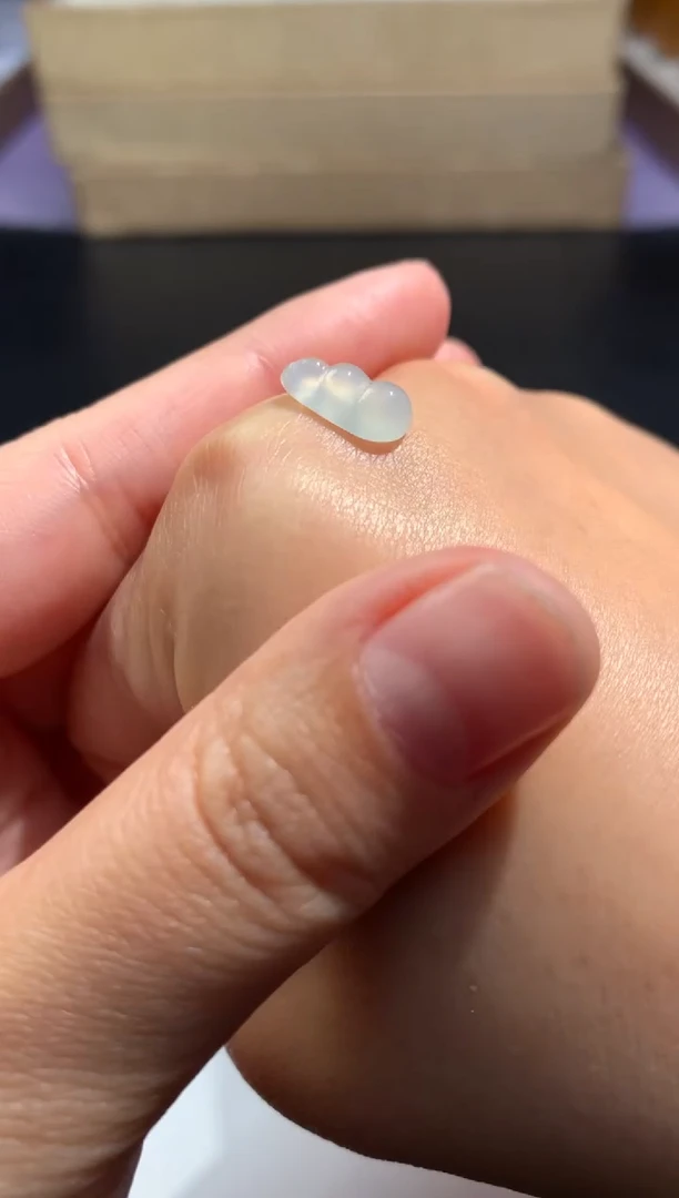 未镶嵌定制翡翠毛货