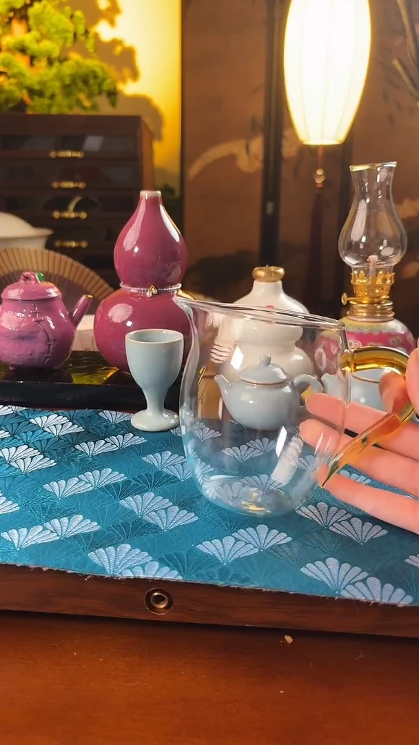 企鹅玻璃公道杯（黄色）　QY014