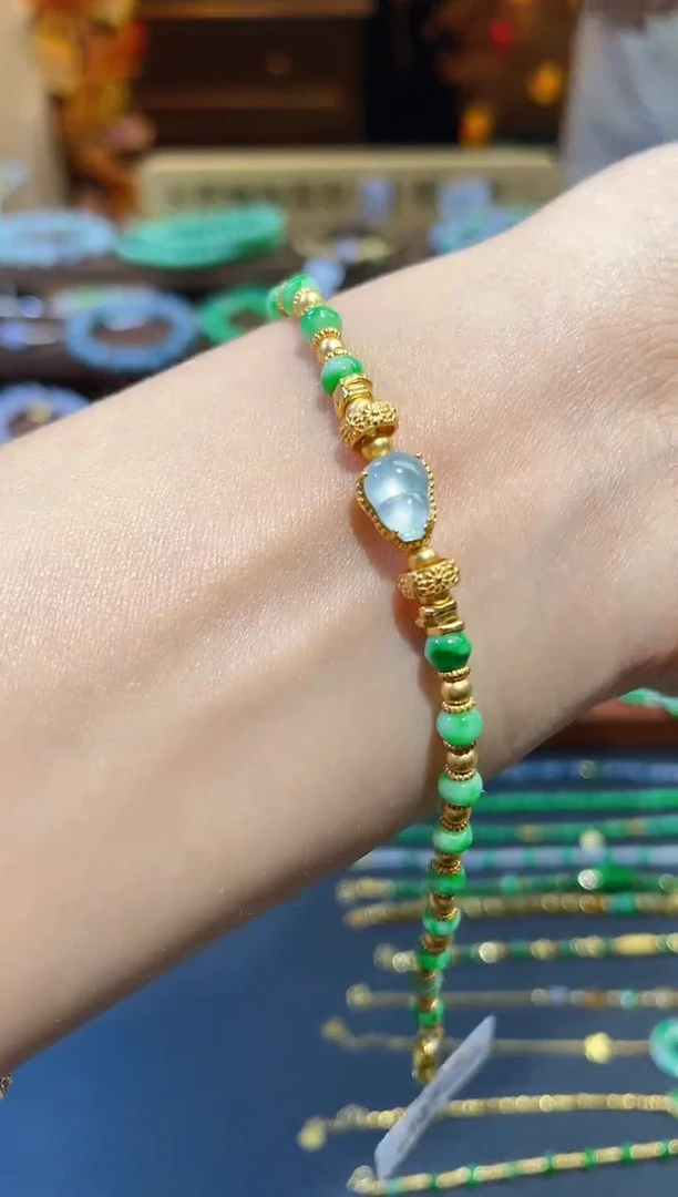 颈饰未镶嵌翡翠手链