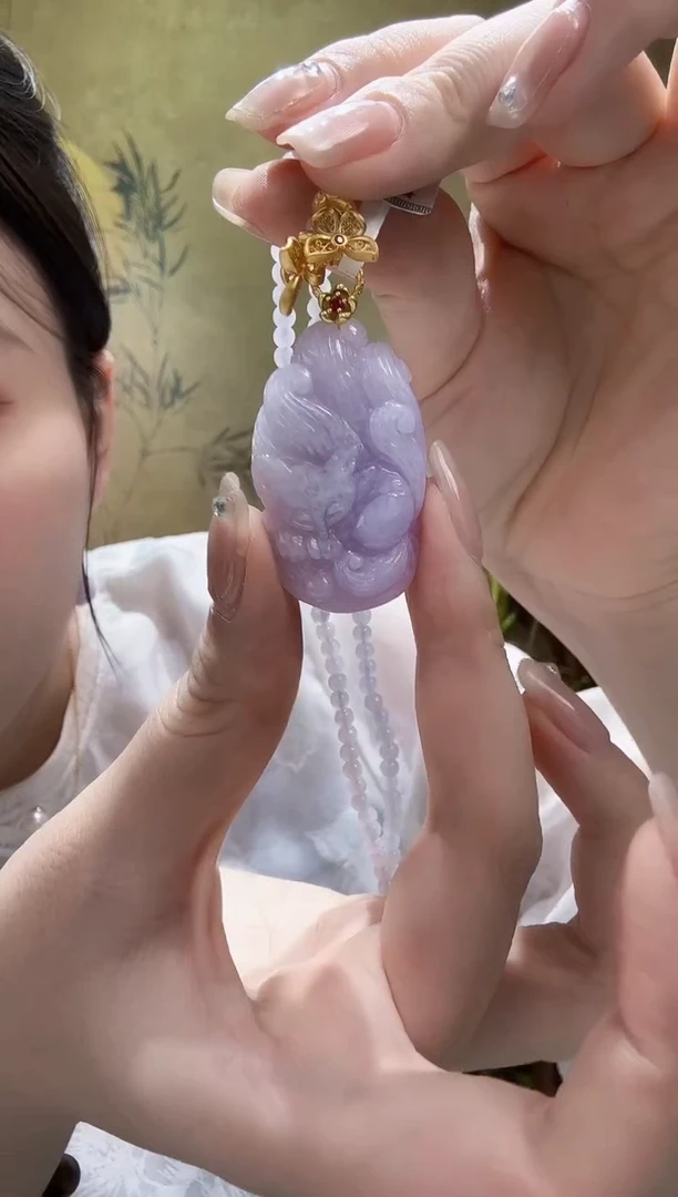 颈饰未镶嵌翡翠吊坠
