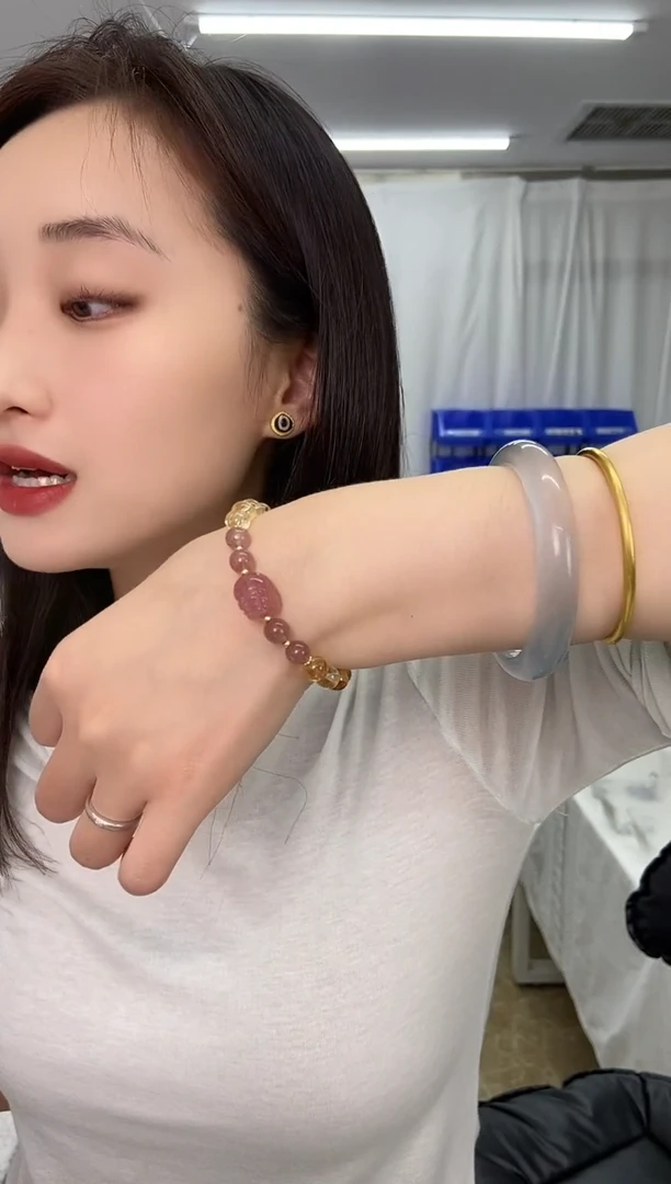 水晶手链未镶嵌天然珠宝多样性发其一
