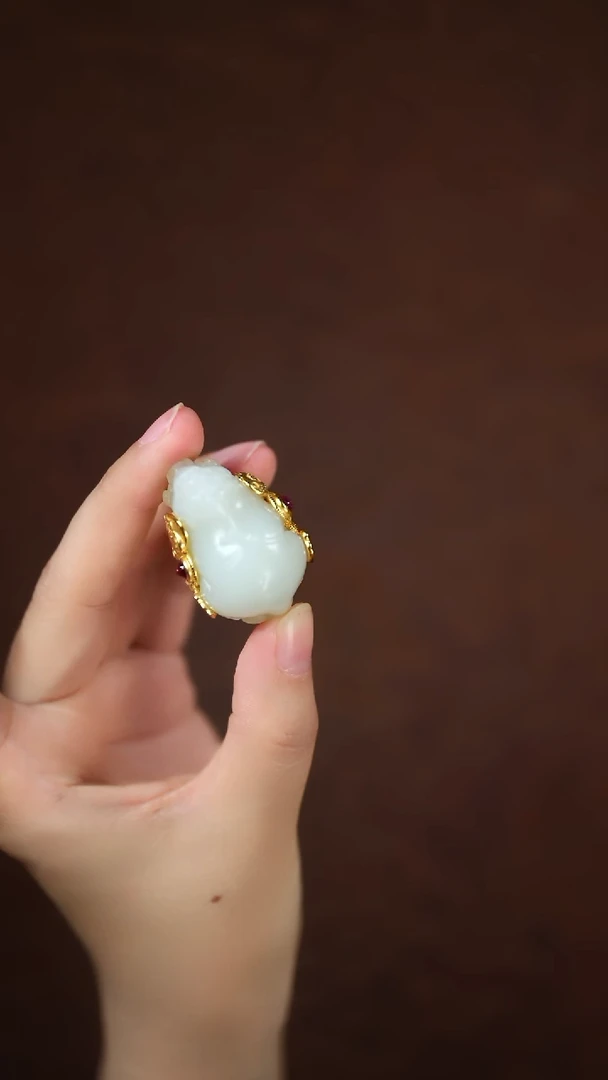 未镶嵌和田玉挂件闪购 貔貅