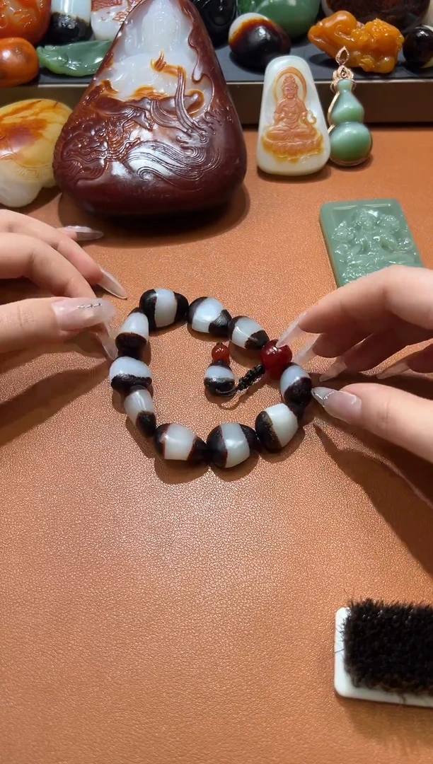 未镶嵌和田玉把件天***客和田玉