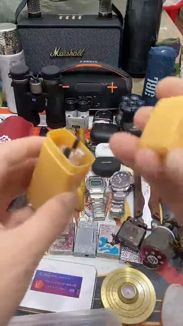 瓷片闪购商品 如图所示