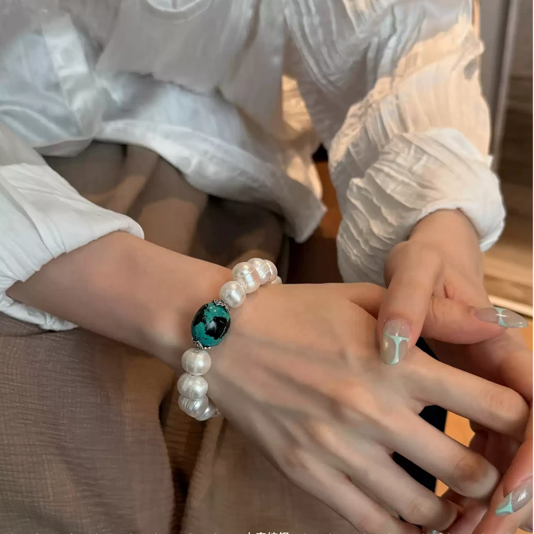 925银手链 <秋梦>S11083绿珠（大小不一)牛皮隔片弹力手串多样性发