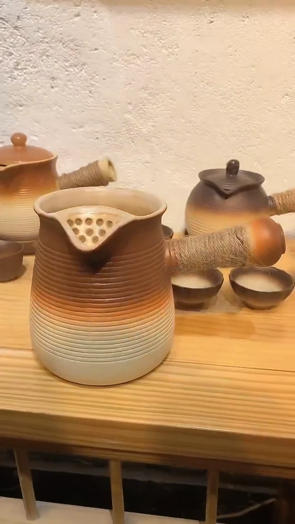 【闪购商品】1500ml褐色禅意罐罐壶  嘻嘻嘻