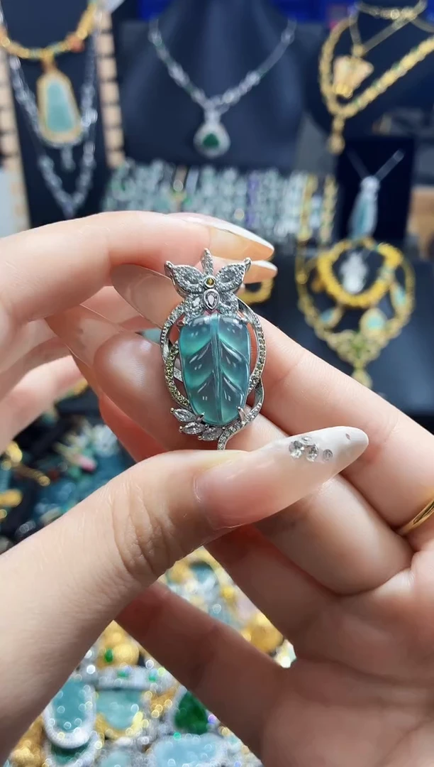 翡翠未镶嵌吊坠(不含链)天然翡翠a货 多样性发其一