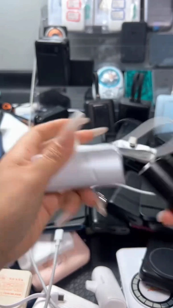 夹子款十****溜精品数据线1111