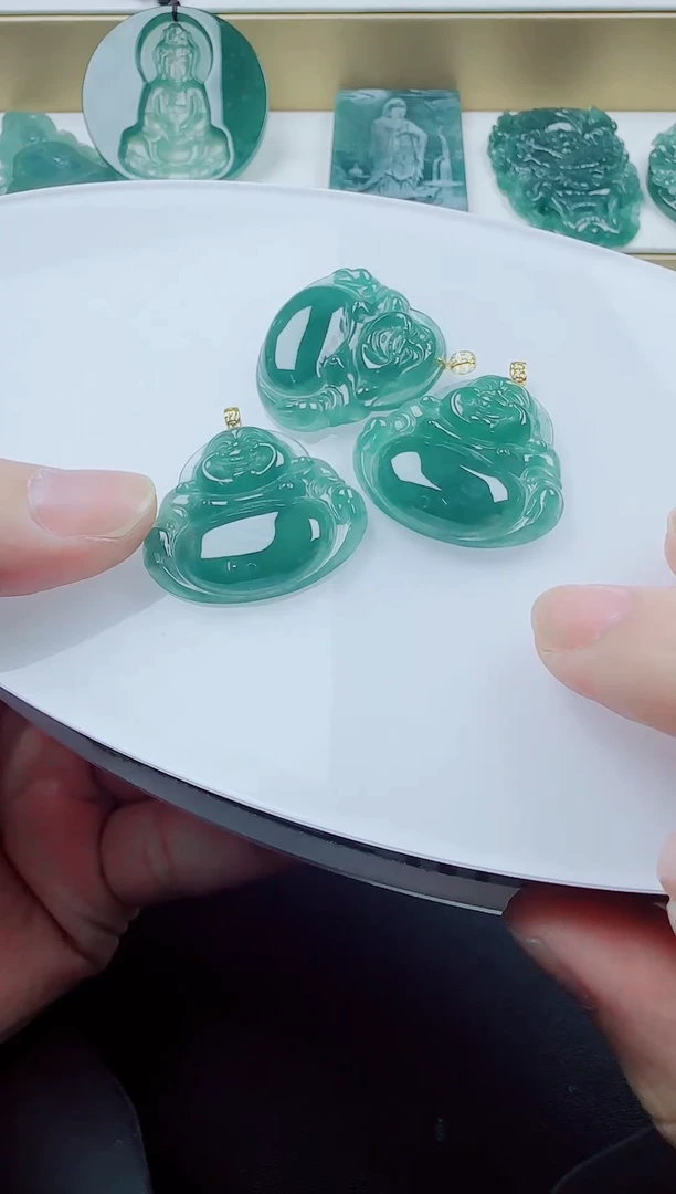 颈饰未镶嵌翡翠佛公多样性发其一