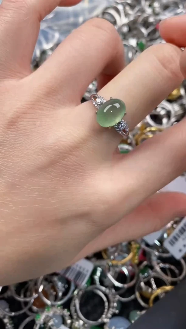 银S925镶嵌戒指翡翠666               9