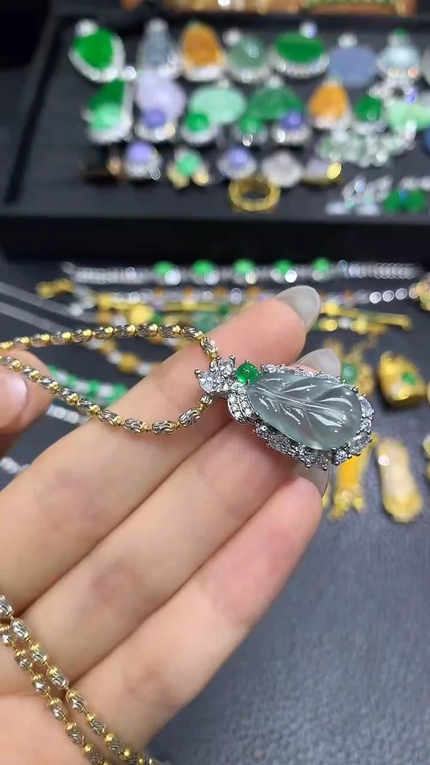 翡翠未镶嵌吊坠(不含链)1不含链随机发货1件