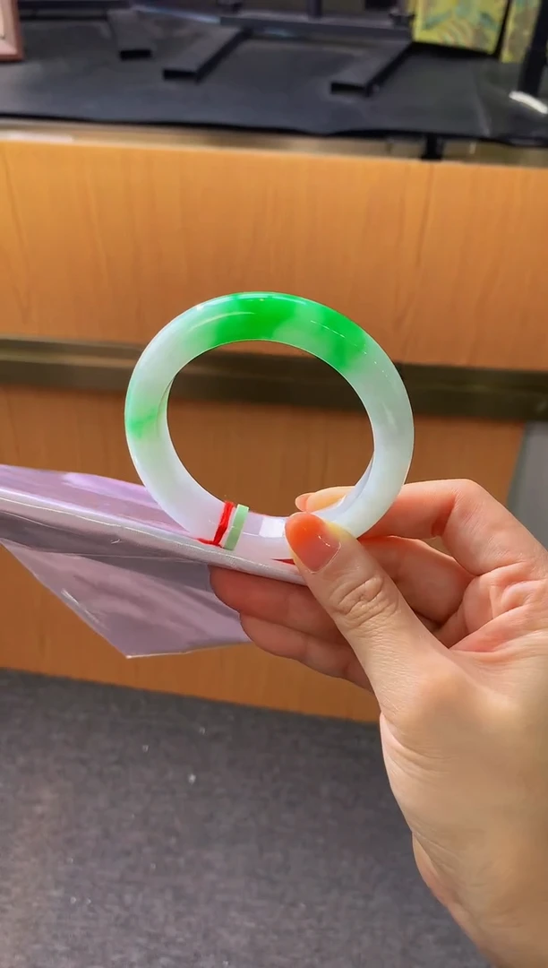 未镶嵌手镯翡翠-N42 圈口57 全款55万 定金2万