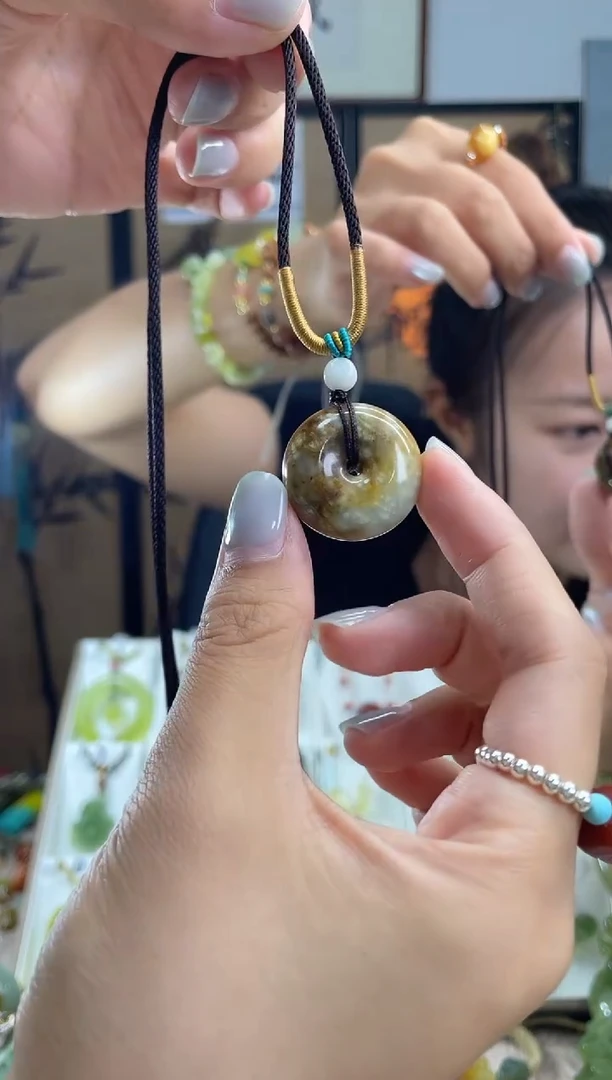 岫玉未镶嵌吊坠多样性发货其中发一