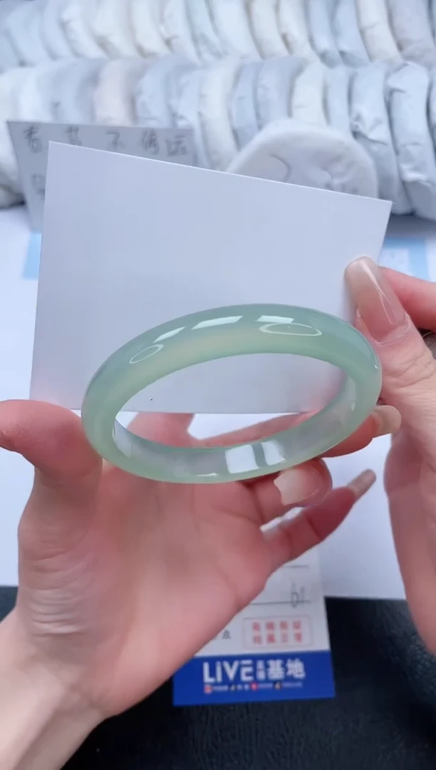 【闪购商品】石英质玉手镯未镶嵌T152-61