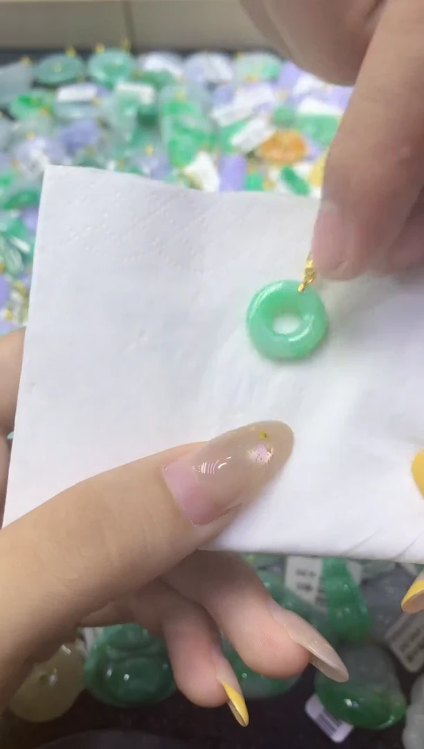 颈饰未镶嵌翡翠天然缅甸翡翠A货