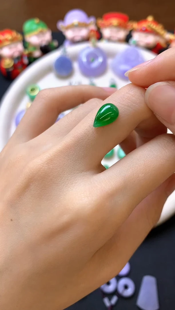 定制翡翠未镶嵌裸石（镶嵌定制）