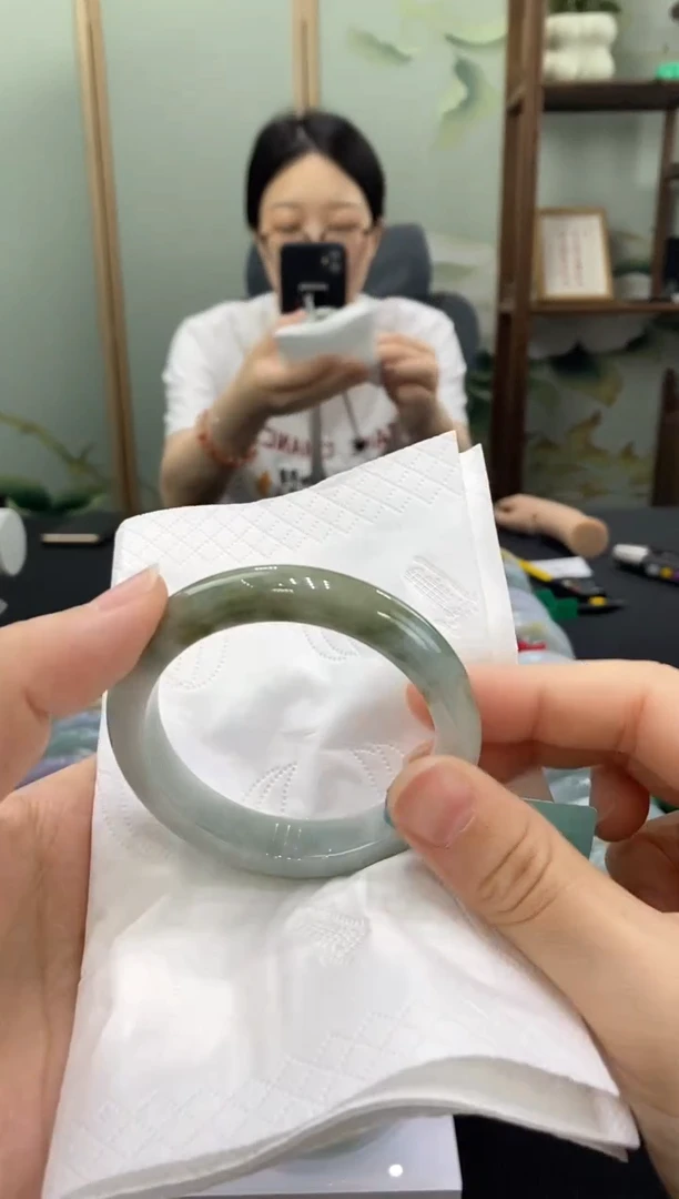 翡翠手镯未镶嵌00005404