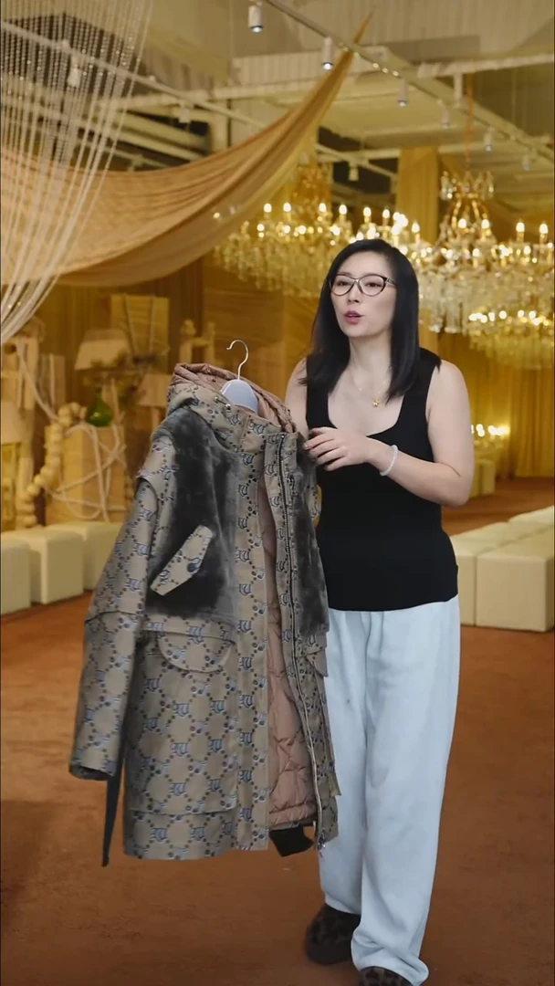 霍*专柜品牌撤柜女装