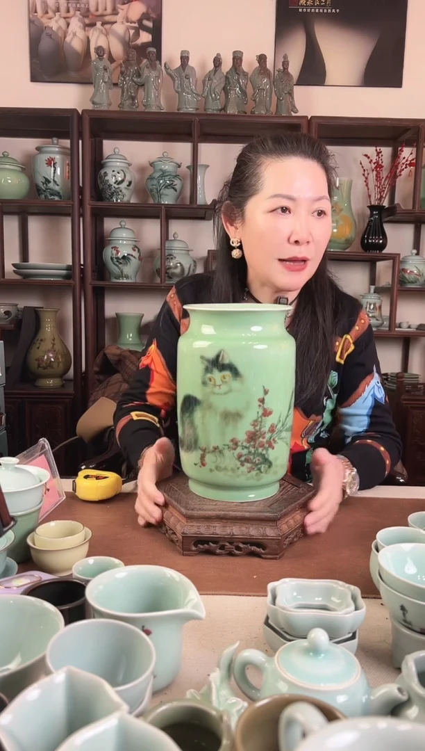 釉中彩 猫画 折扣瓶L