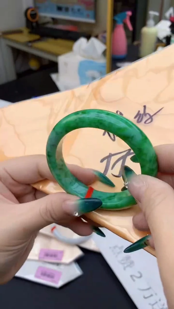 【闪购商品】翡翠手镯未镶嵌0867358273