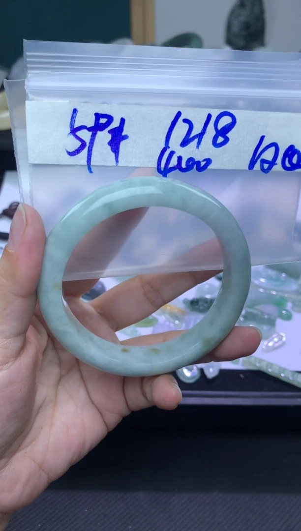 定制翡翠未镶嵌先****爱手镯59