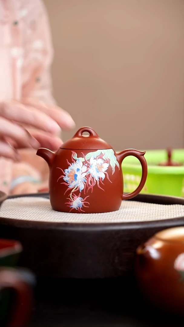 茶壶紫砂朱泥秦权泥绘三花