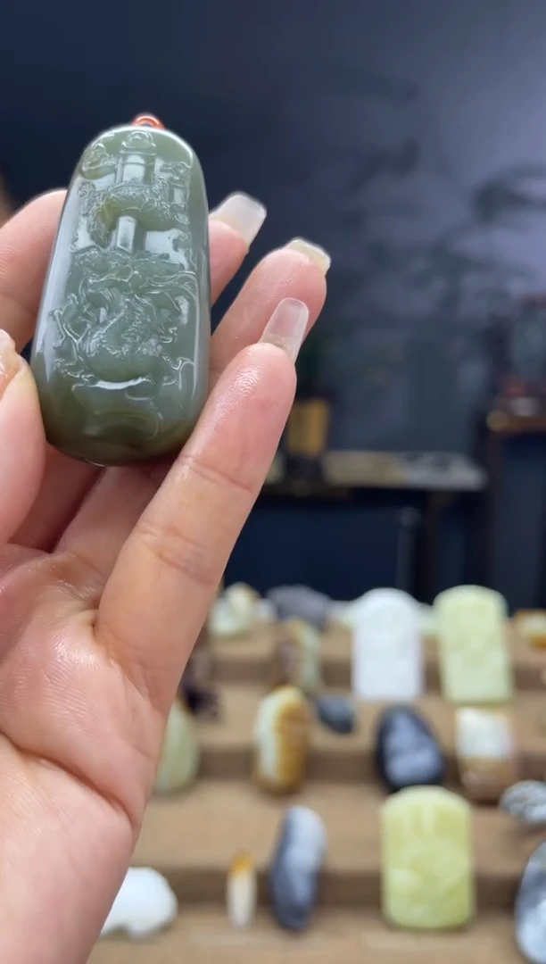 颈饰未镶嵌和田玉1