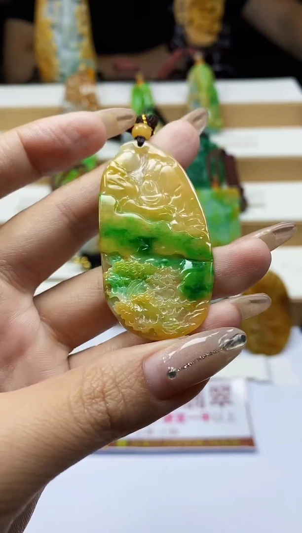 颈饰未镶嵌翡翠翡翠A货