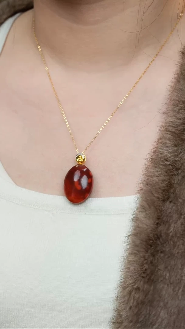 18K金镶嵌吊坠南红玛瑙D