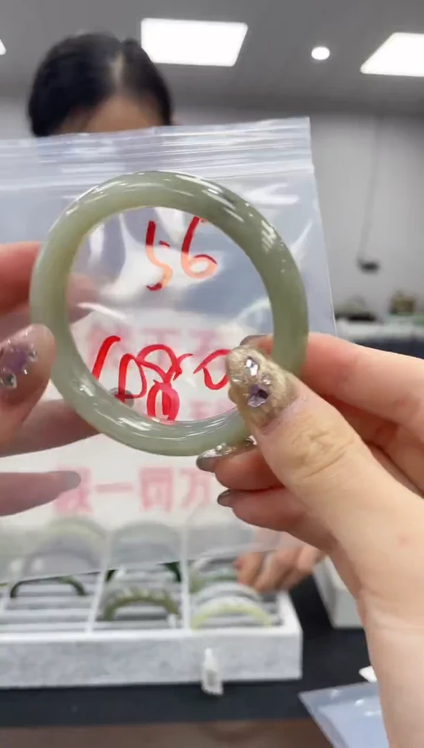 和田玉手镯未镶嵌多样性拍一发一圈口56