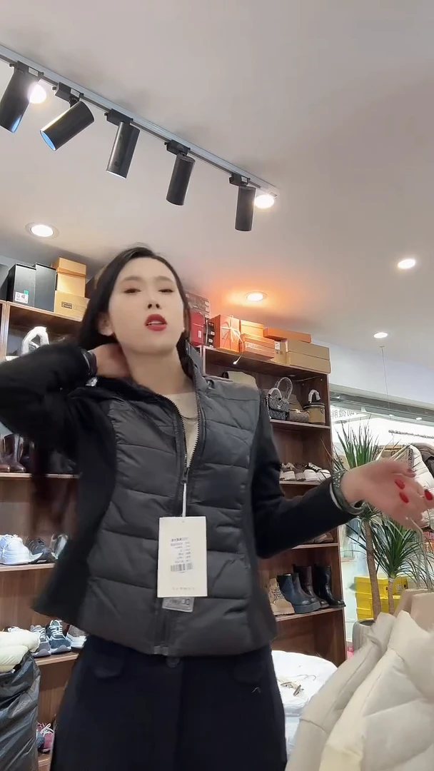 高品质收腰轻羽绒