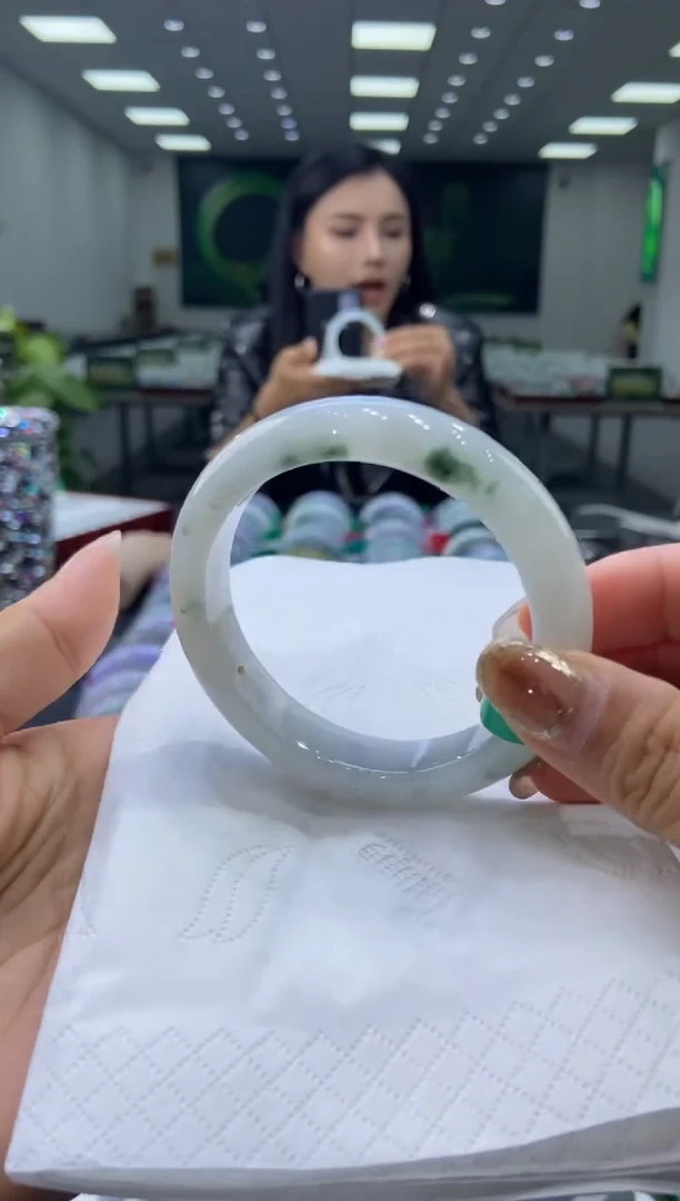 未镶嵌手镯翡翠00008083