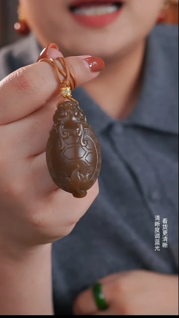 颈饰未镶嵌和田玉糖玉龙龟吊坠