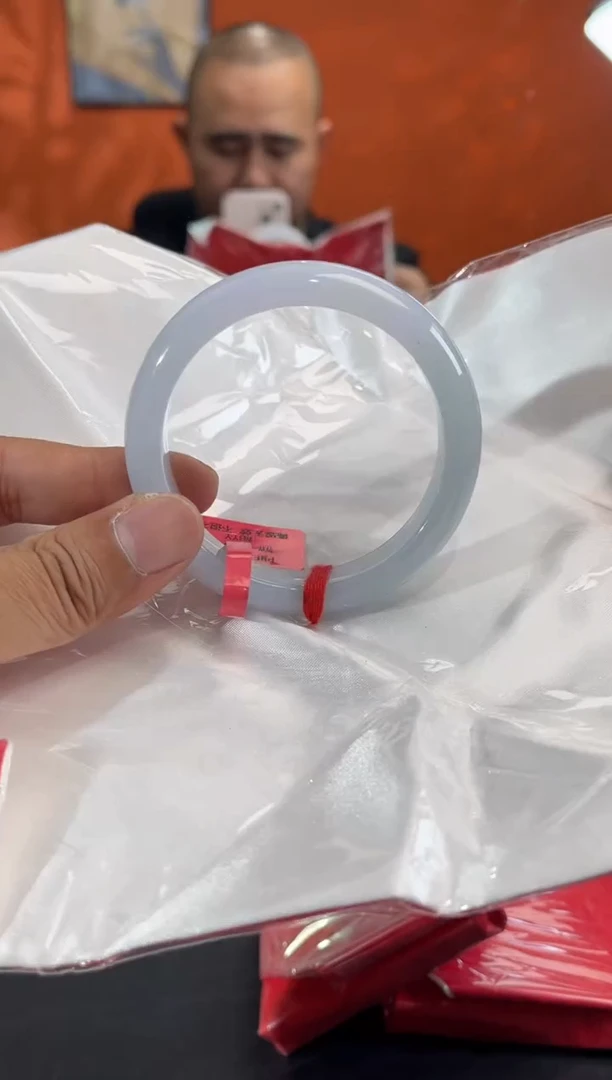 未镶嵌手镯翡翠3