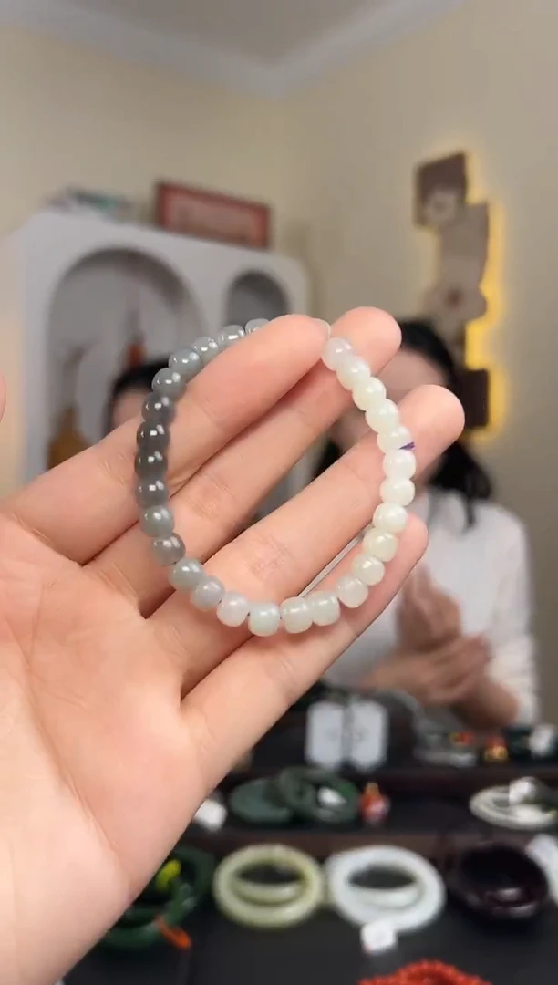 颈饰未镶嵌和田玉渐变手串