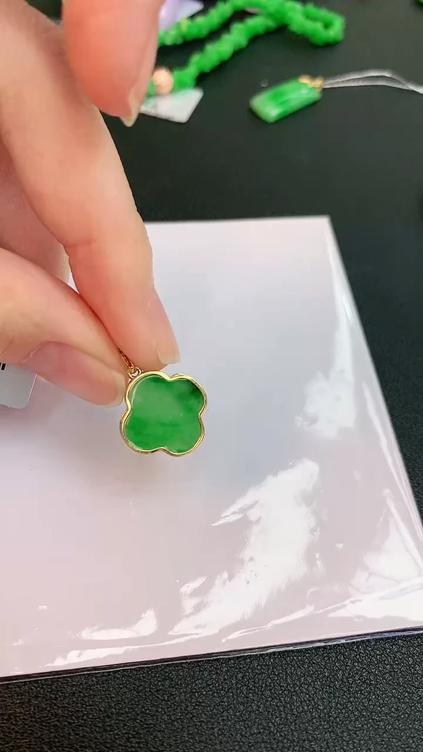 【闪购商品】翡翠颈饰18K金镶嵌赠礼盒证书 敏