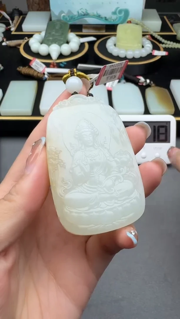 颈饰未镶嵌和田玉3