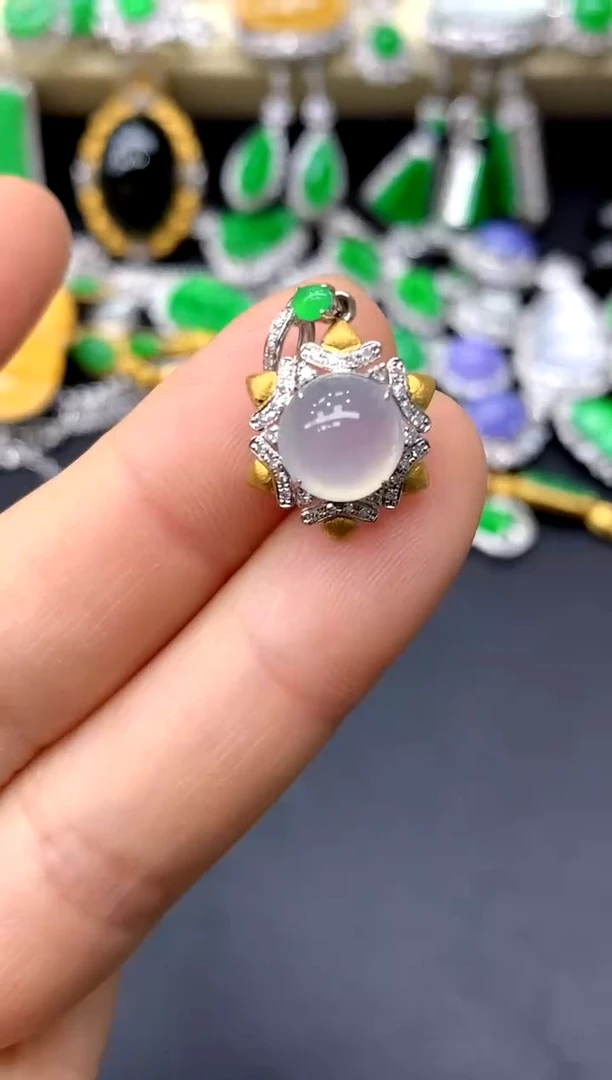 颈饰18K金镶嵌翡翠129-中国好珍宝