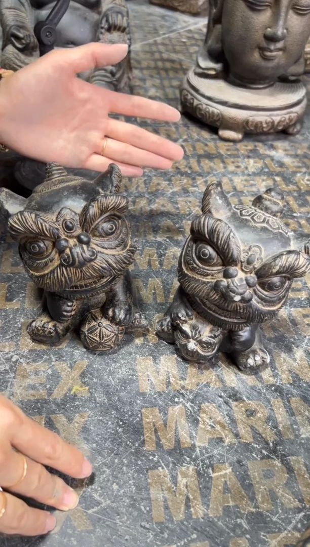 陶土瑞气盈门醒狮一对